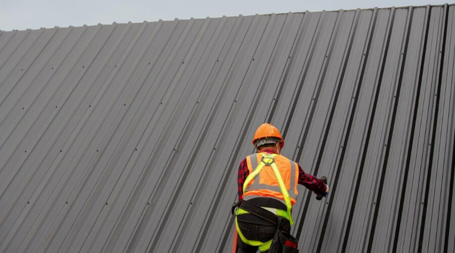 Professional gutter cleaning in Eau Galle, WI